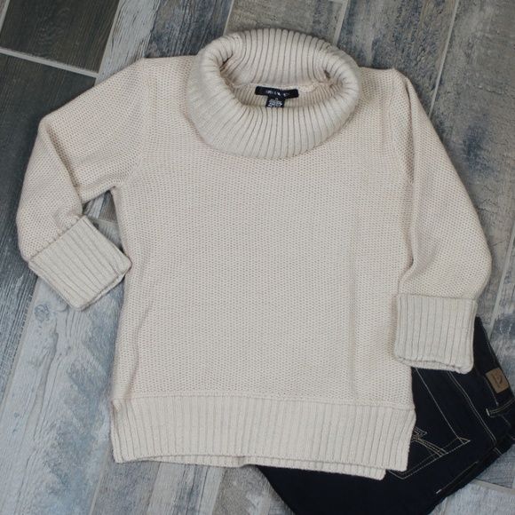 89th & Madison Sweaters - 89th & Madison Women's Sweater Size M